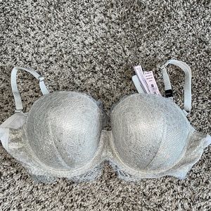 VS Dream Angels lined demi bra.